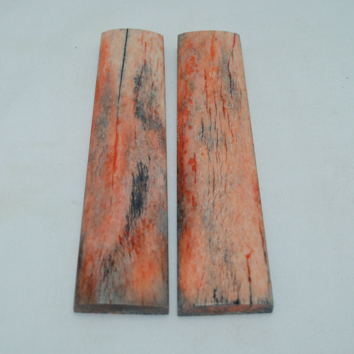 NB104NAM136 Giraffe Bone Scales