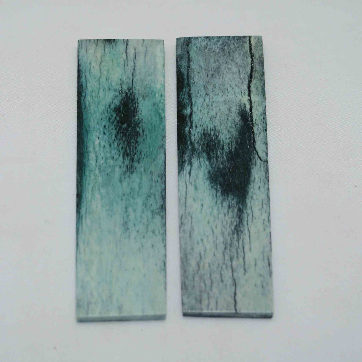 NB104NAM13 Giraffe Bone Scales