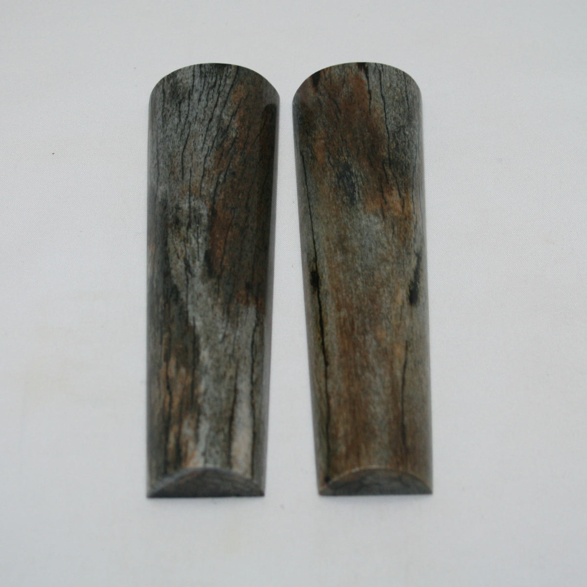 NB104NAM153 Giraffe Bone Scales