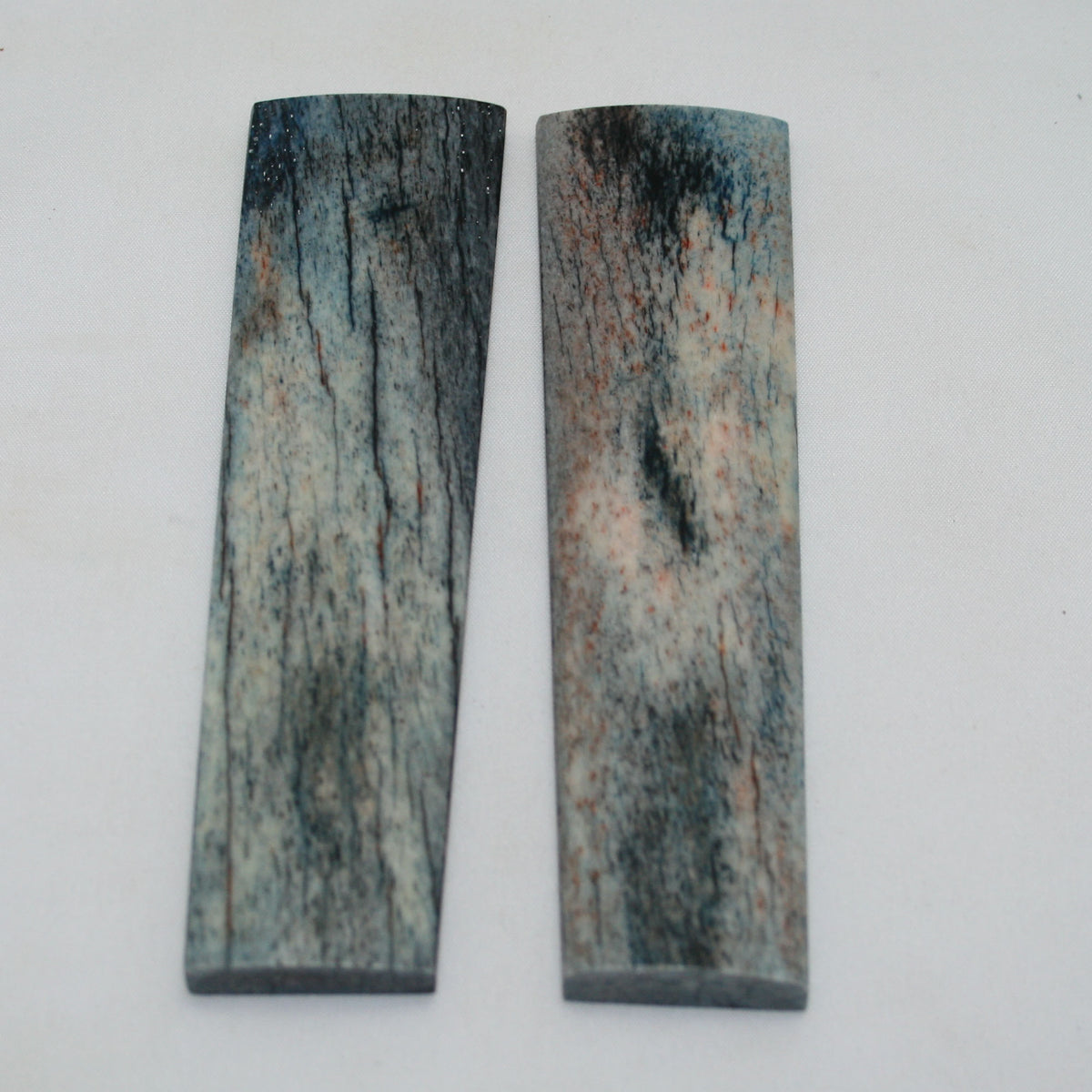 NB104NAM159 Giraffe Bone Scales