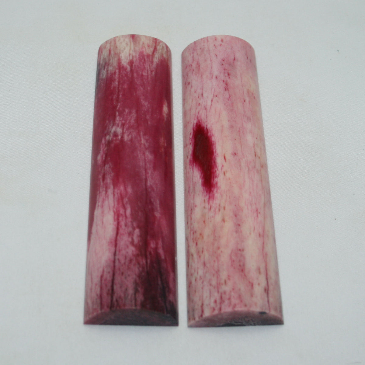 NB104NAM162 Giraffe Bone Scales