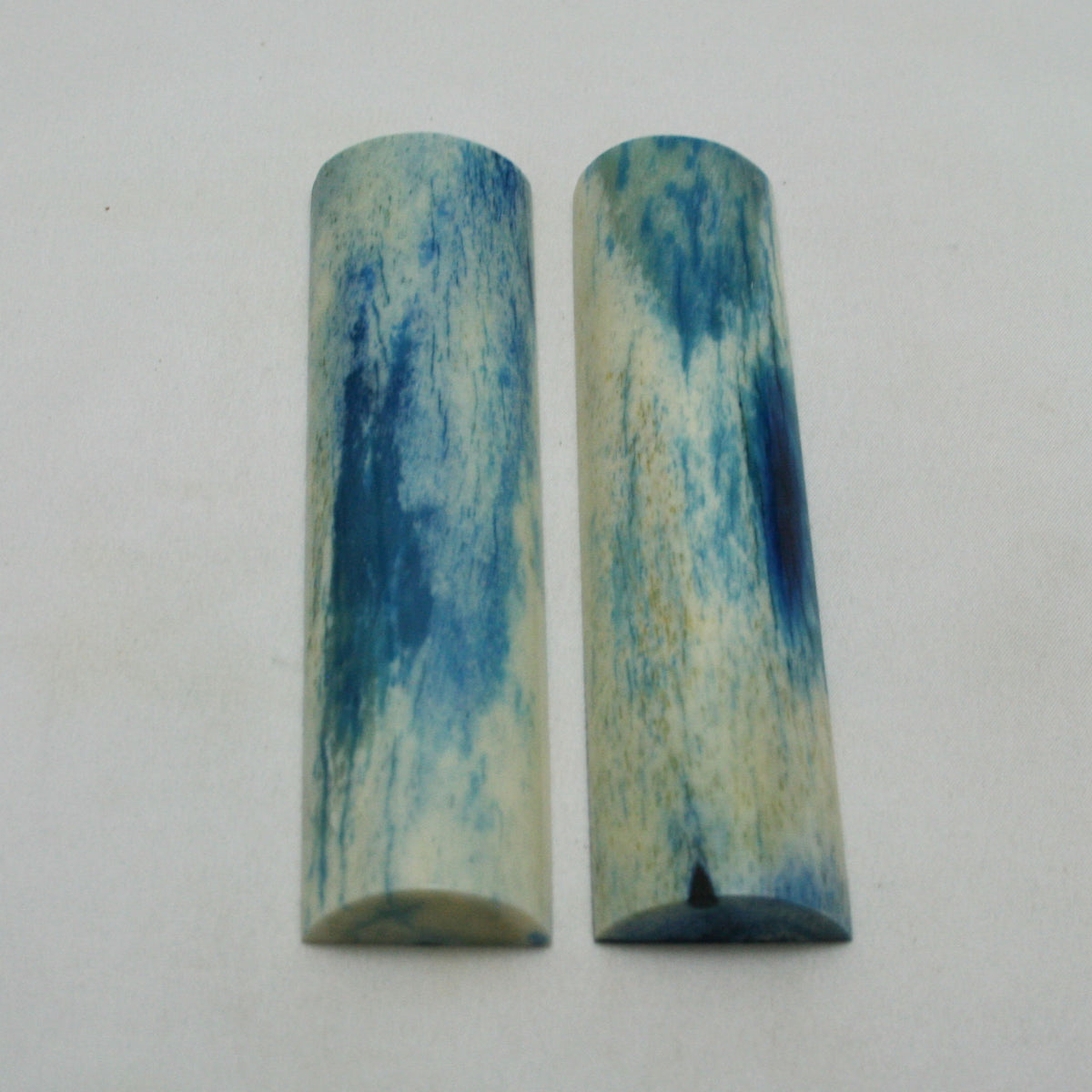 NB104NAM166 Giraffe Bone Scales