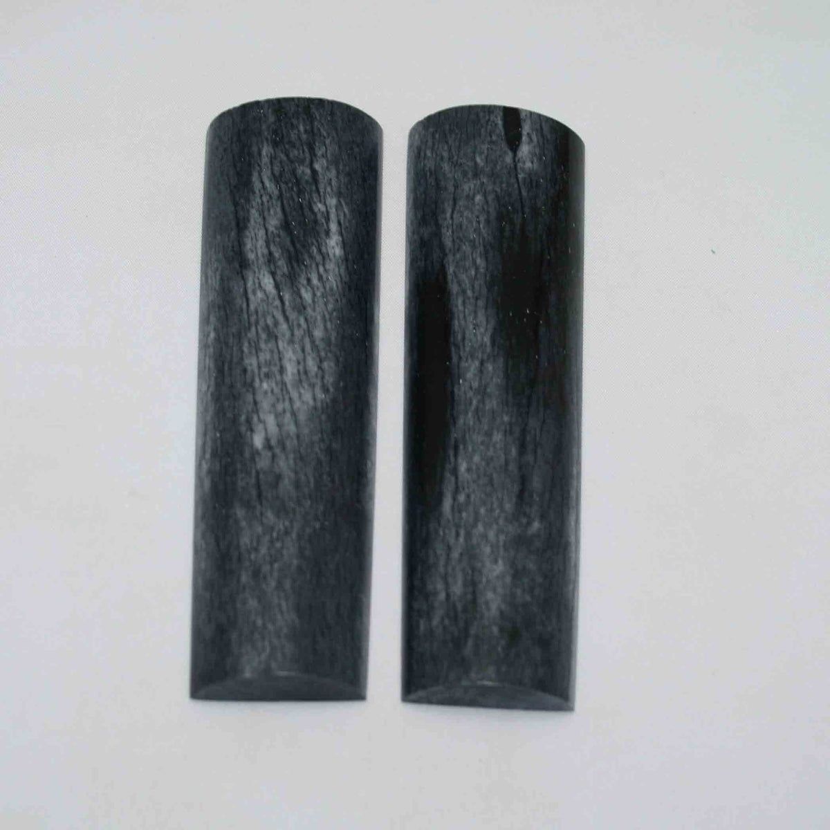 NB104NAM84 Giraffe Bone Scales