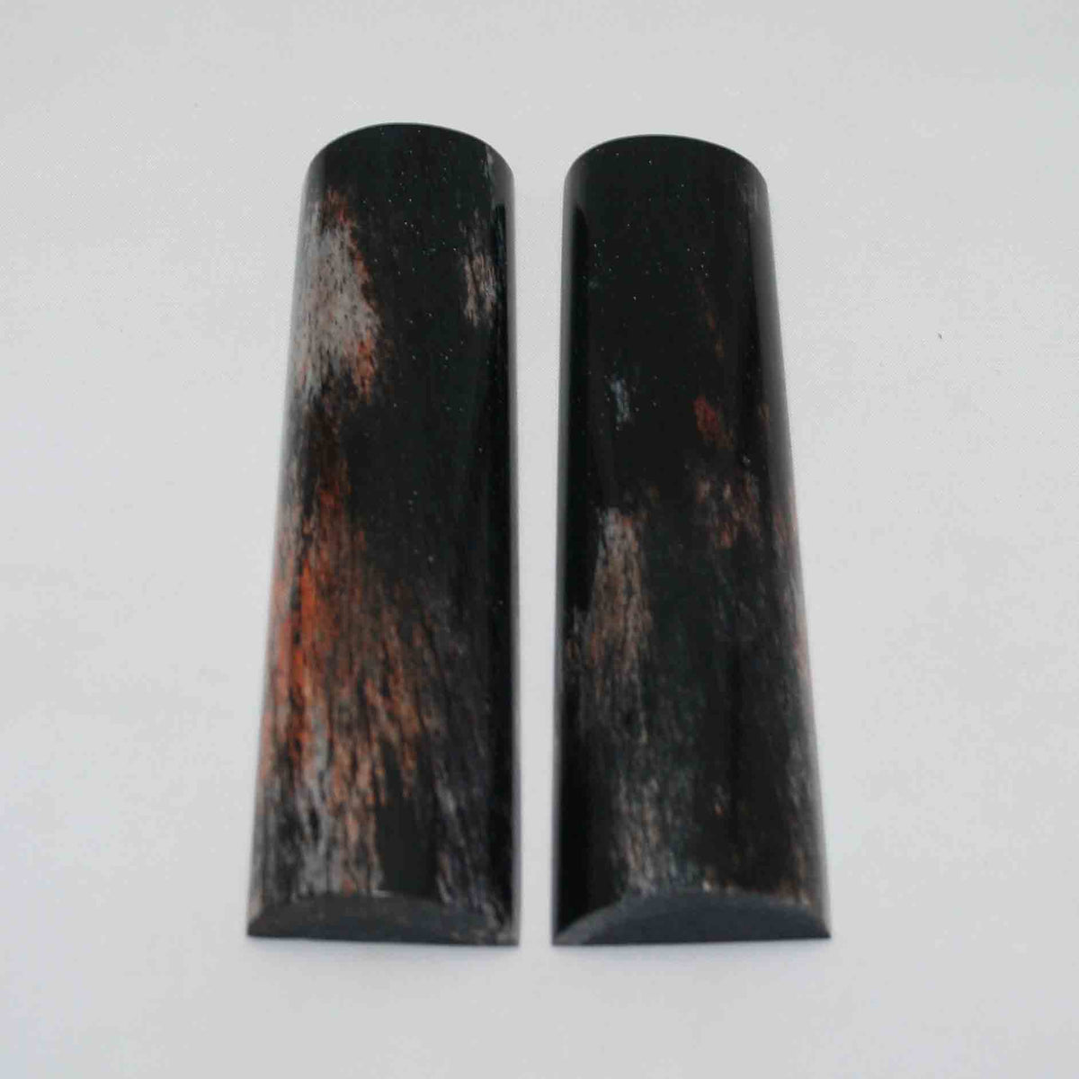 NB104NAM86 Giraffe Bone Scales