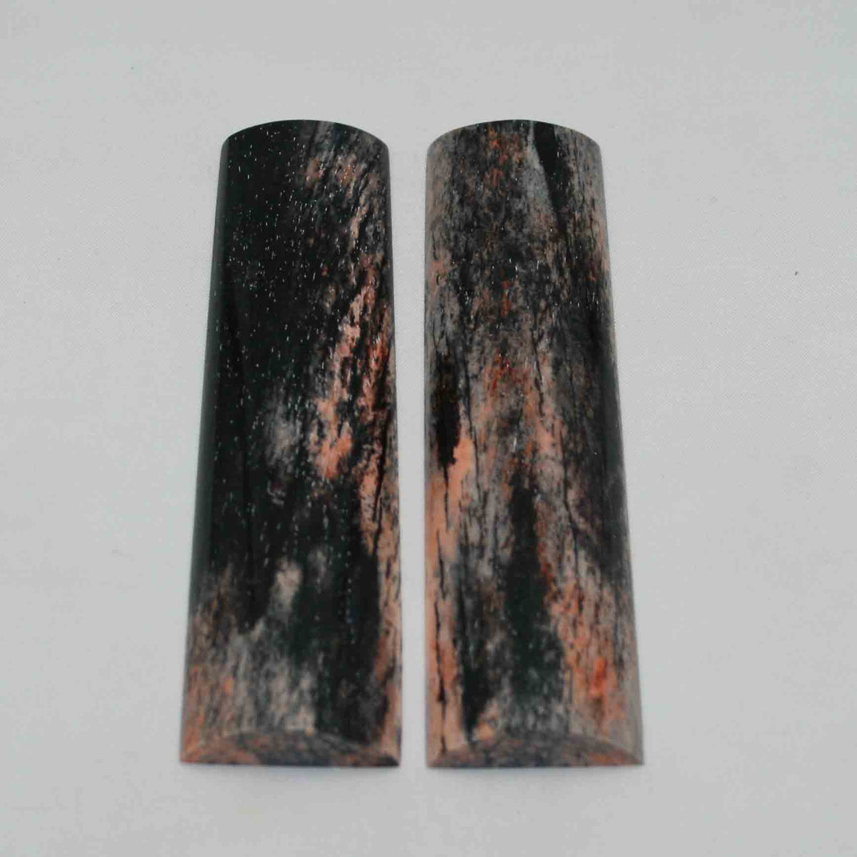 NB104NAM88 Giraffe Bone Scales