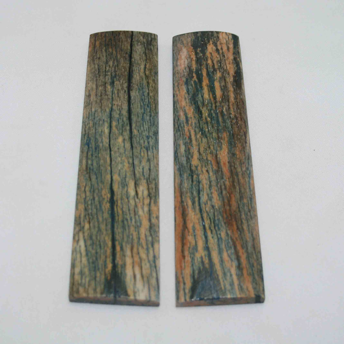 NB104NAM8 Giraffe Bone Scales