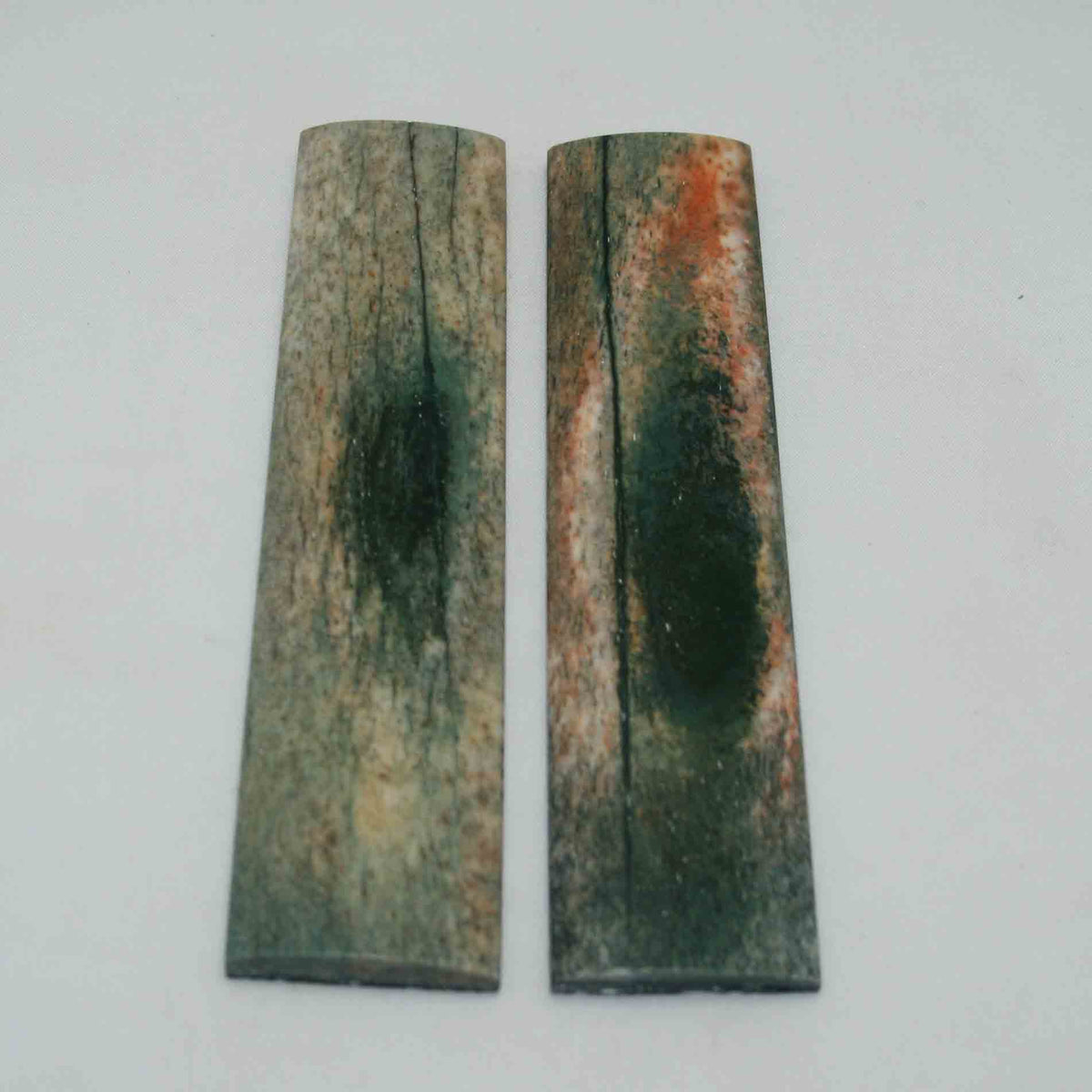 NB104NAM91 Giraffe Bone Scales