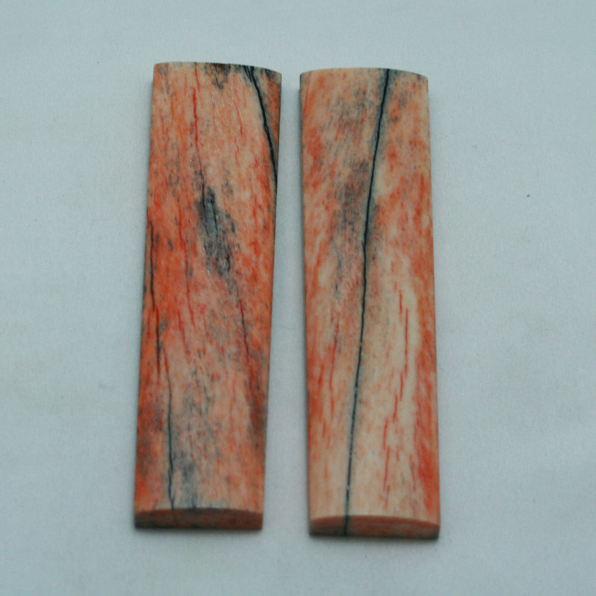 NB104NAM93 Giraffe Bone Scales