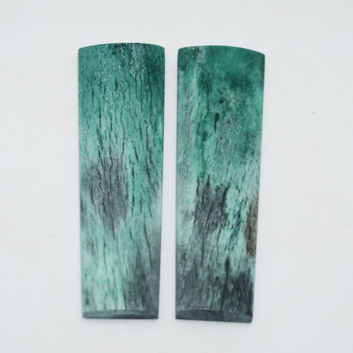 NB104NAM99 Giraffe Bone Scales