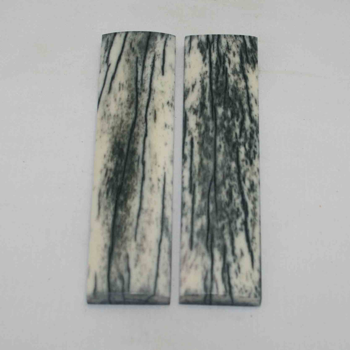 NB104NA119 Giraffe Bone Scales 5.47" x 1.32" x 0.40" inch