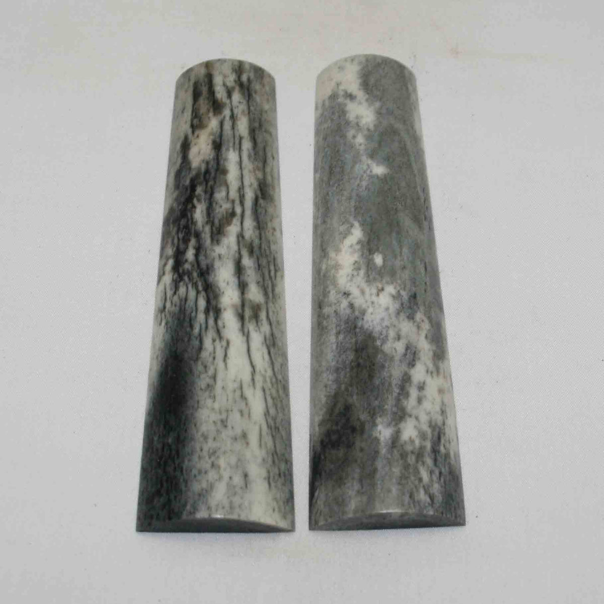 NB104NA155 Giraffe Bone Scales 5.03" x 1.22" x 0.37" inch