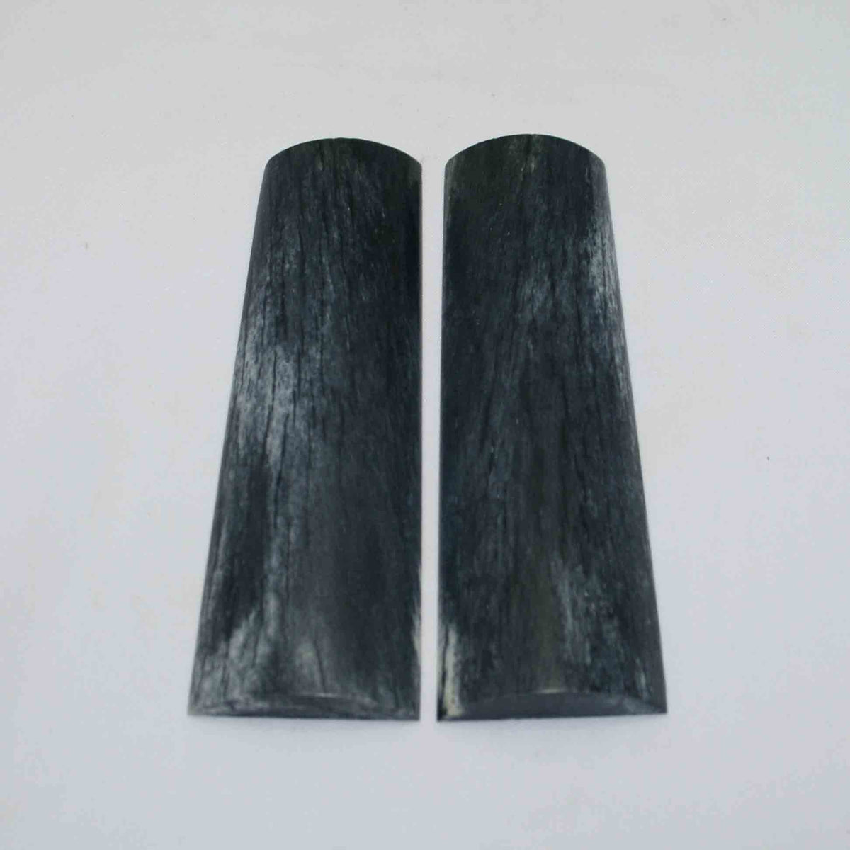 NB105GS114 Giraffe Bone Scales