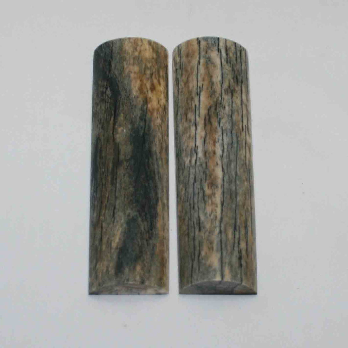 NB105GS132 Giraffe Bone Scales