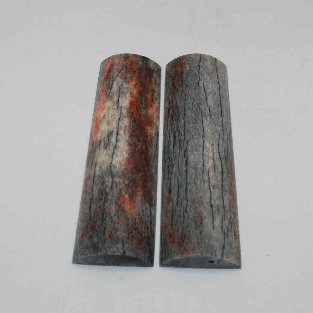 NB105GS137 Giraffe Bone Scales