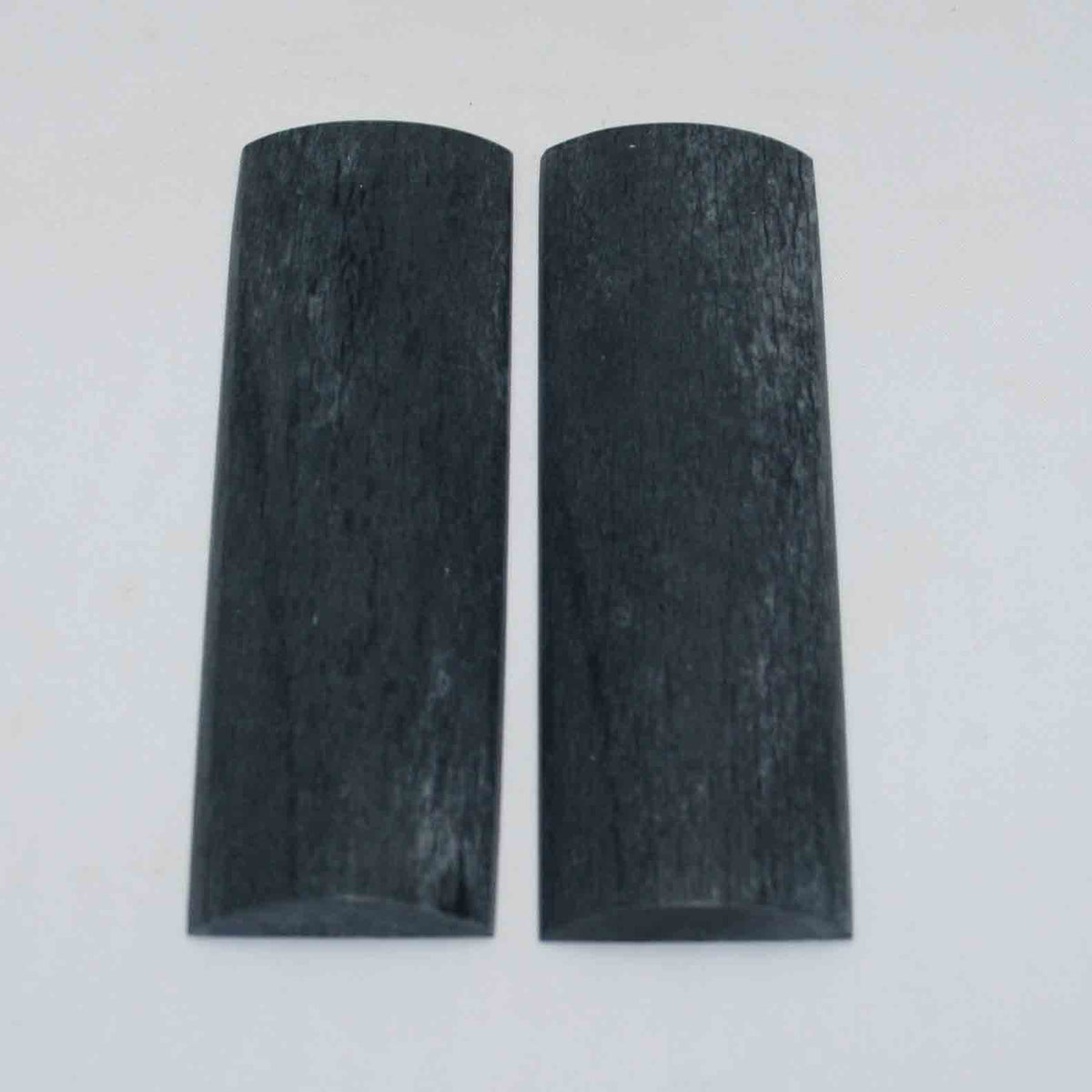 NB105GS26 Giraffe Bone Scales