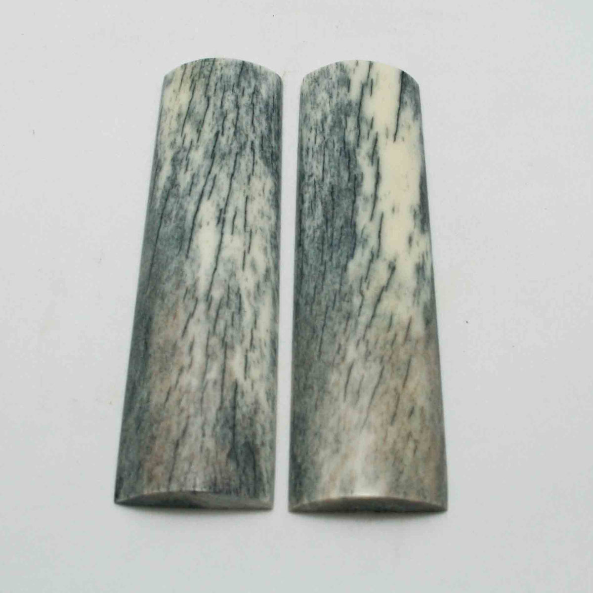 NB105GS29 Giraffe Bone Scales