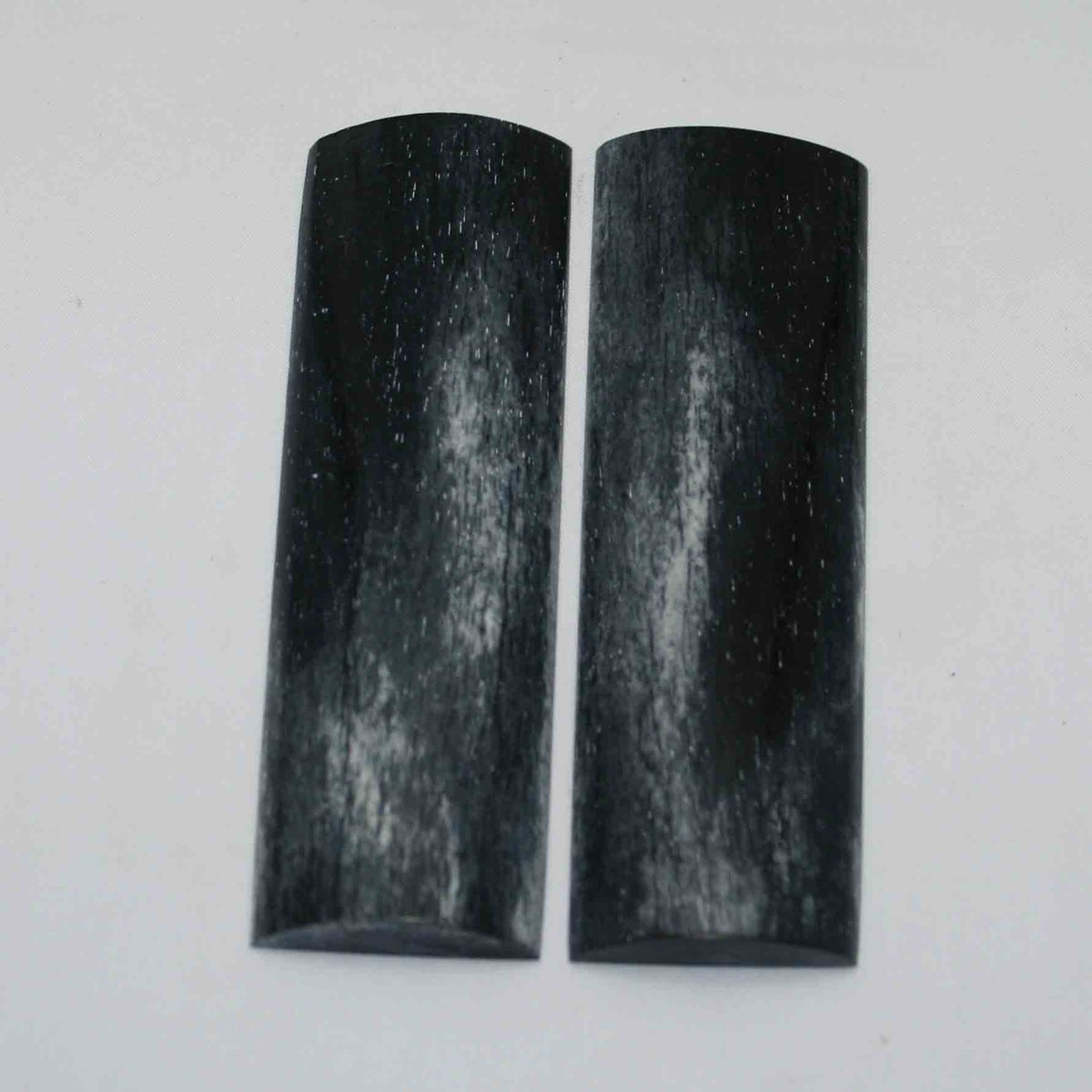 NB105GS49 Giraffe Bone Scales