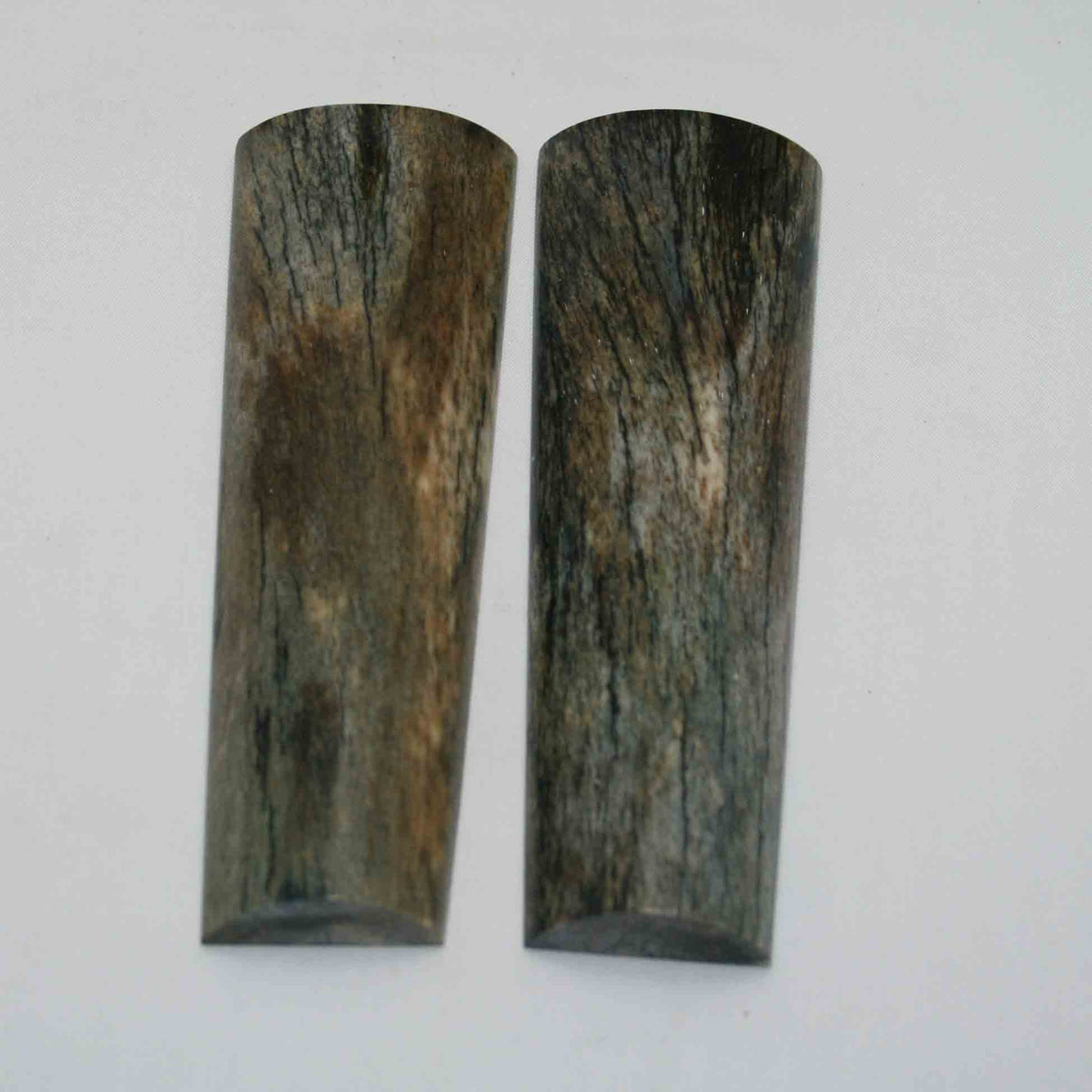 NB105GS56 Giraffe Bone Scales