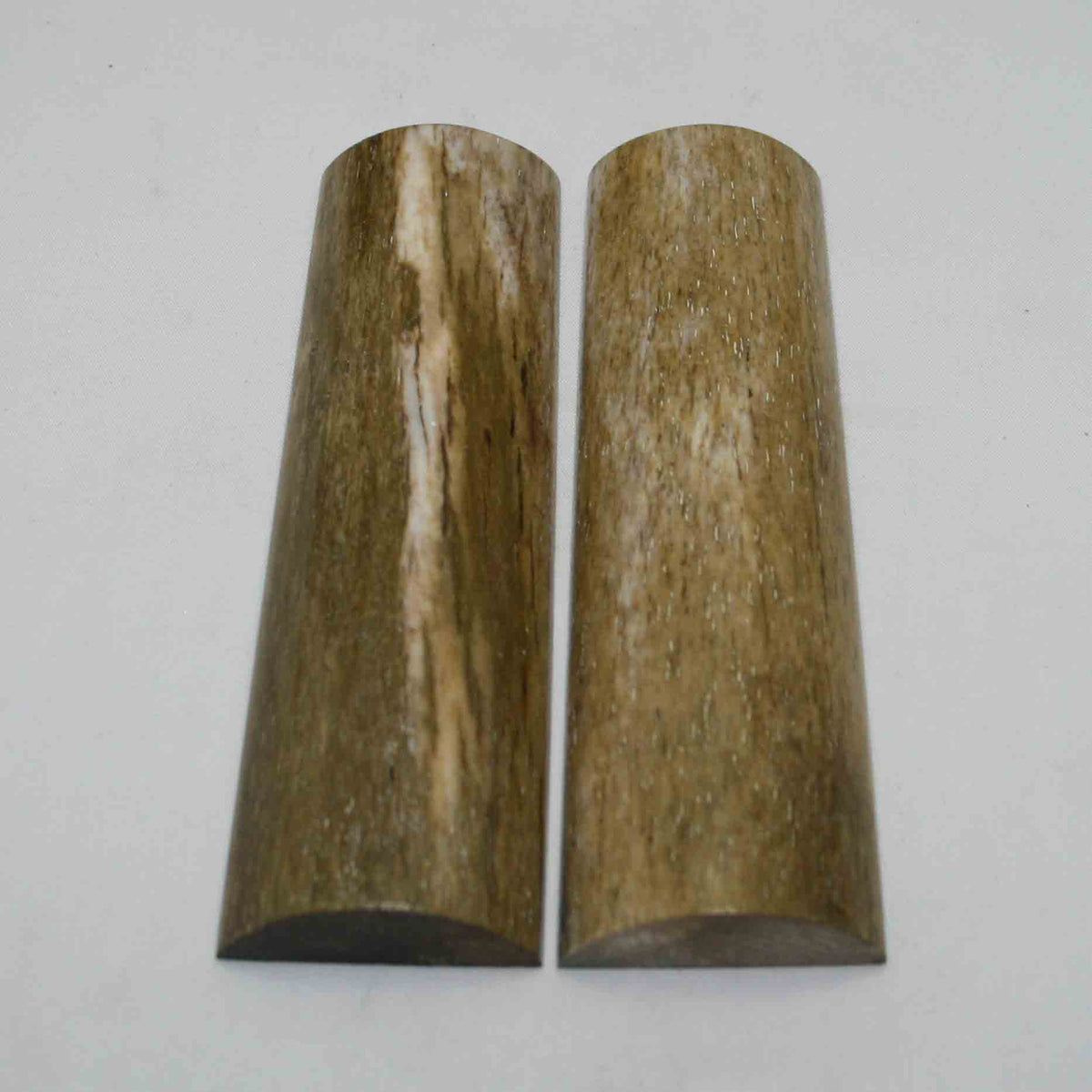 NB105GS7 Giraffe Bone Scales