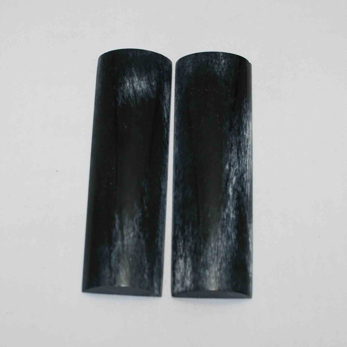 NB105JS10 Giraffe Bone Scales