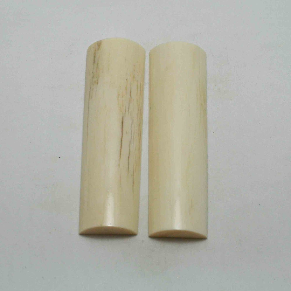 NB105JS11 Giraffe Bone Scales