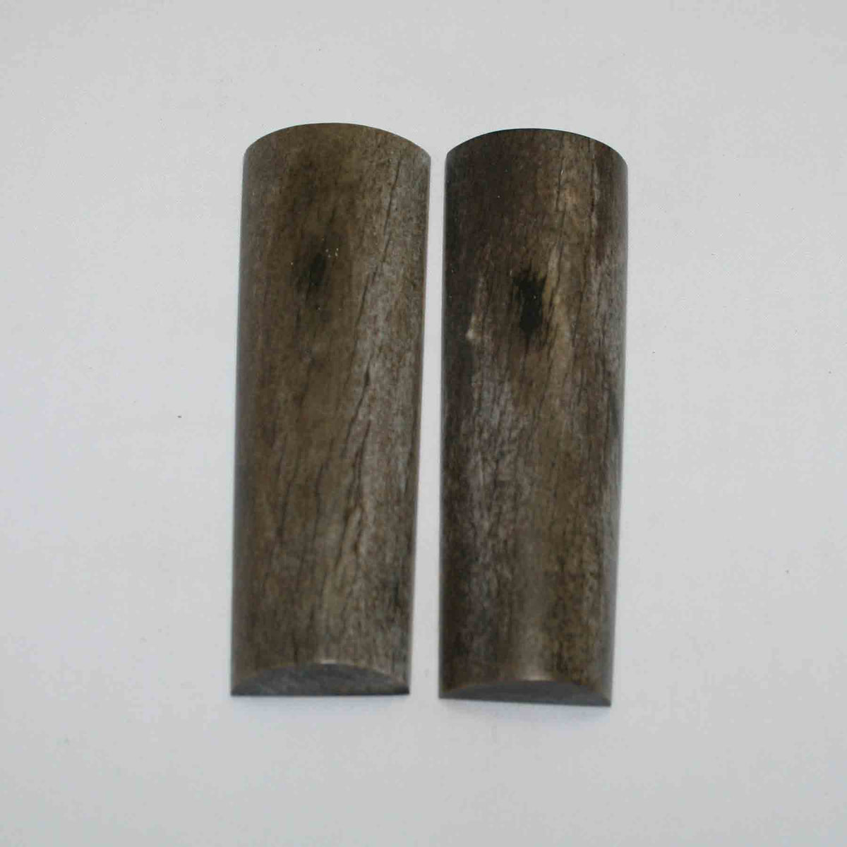 NB105JS15 Giraffe Bone Scales