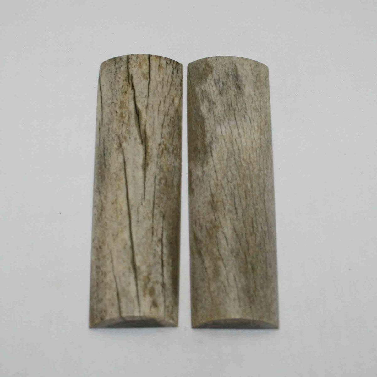 NB105JS16 Giraffe Bone Scales