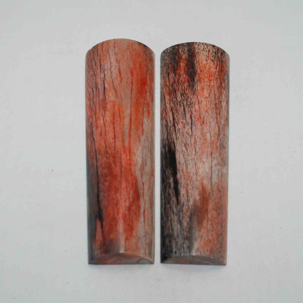 NB105JS26 Giraffe Bone Scales