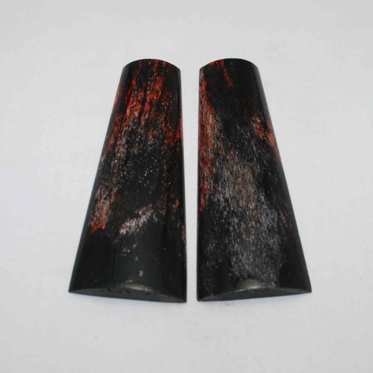 NB105JS35 Giraffe Bone Scales