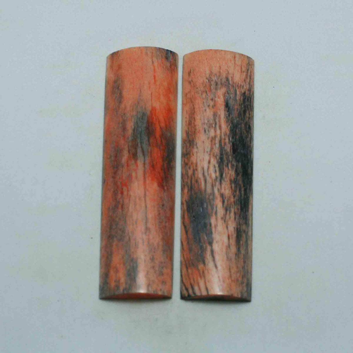 NB105JS40 Giraffe Bone Scales