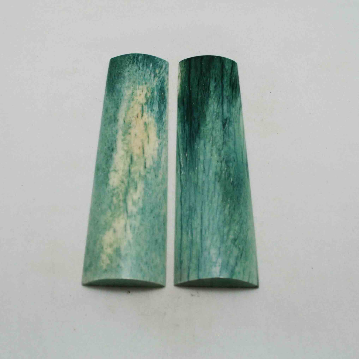 NB105JS42 Giraffe Bone Scales