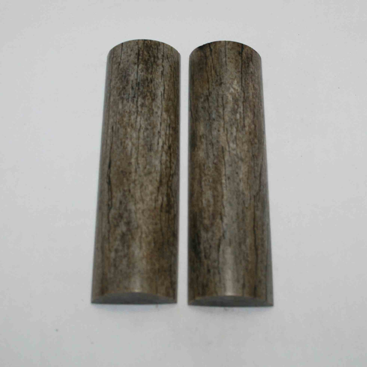 NB105JS60 Giraffe Bone Scales