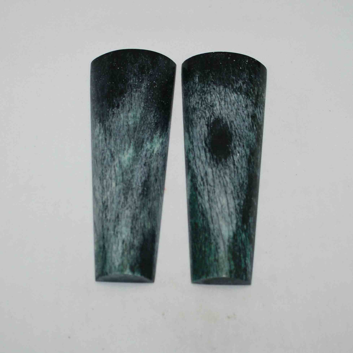 NB105JS61 Giraffe Bone Scales