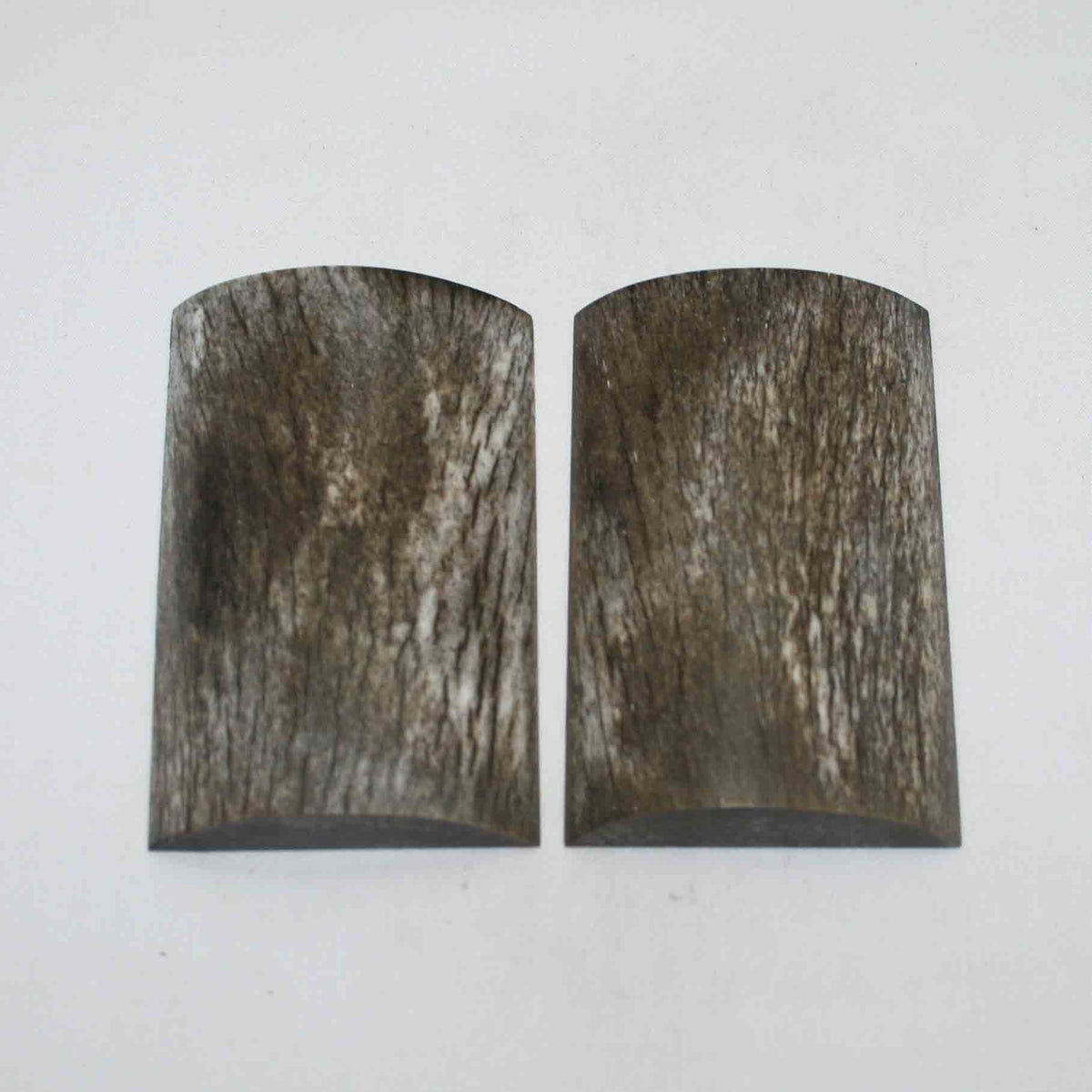 NB105JS64 Giraffe Bone Scales