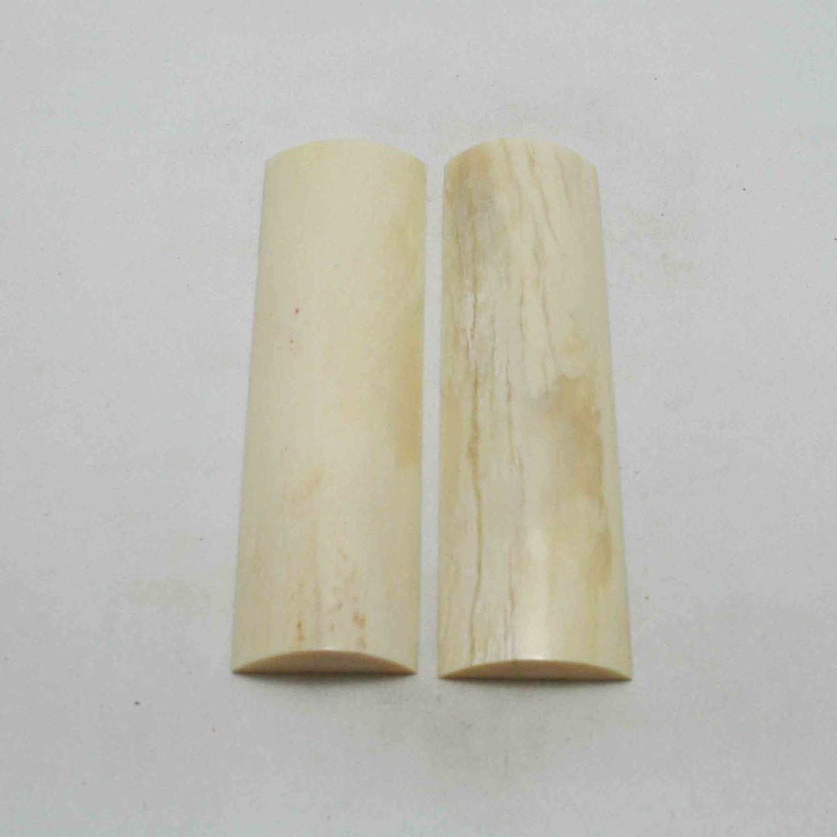 NB105JS71 Giraffe Bone Scales