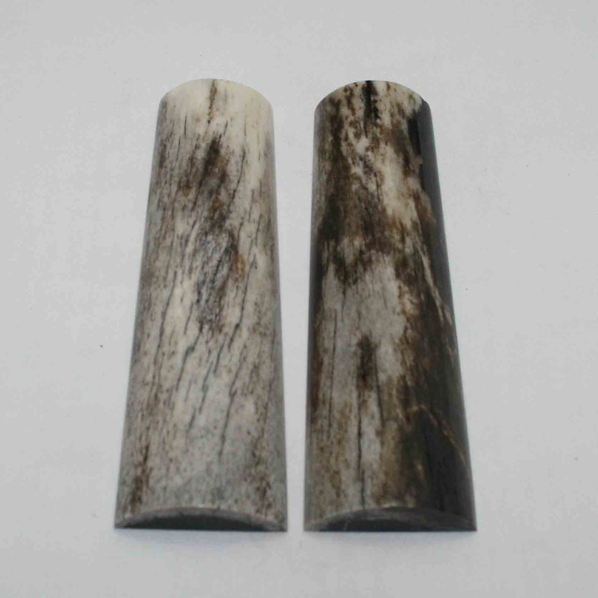 NB105JS7 Giraffe Bone Scales