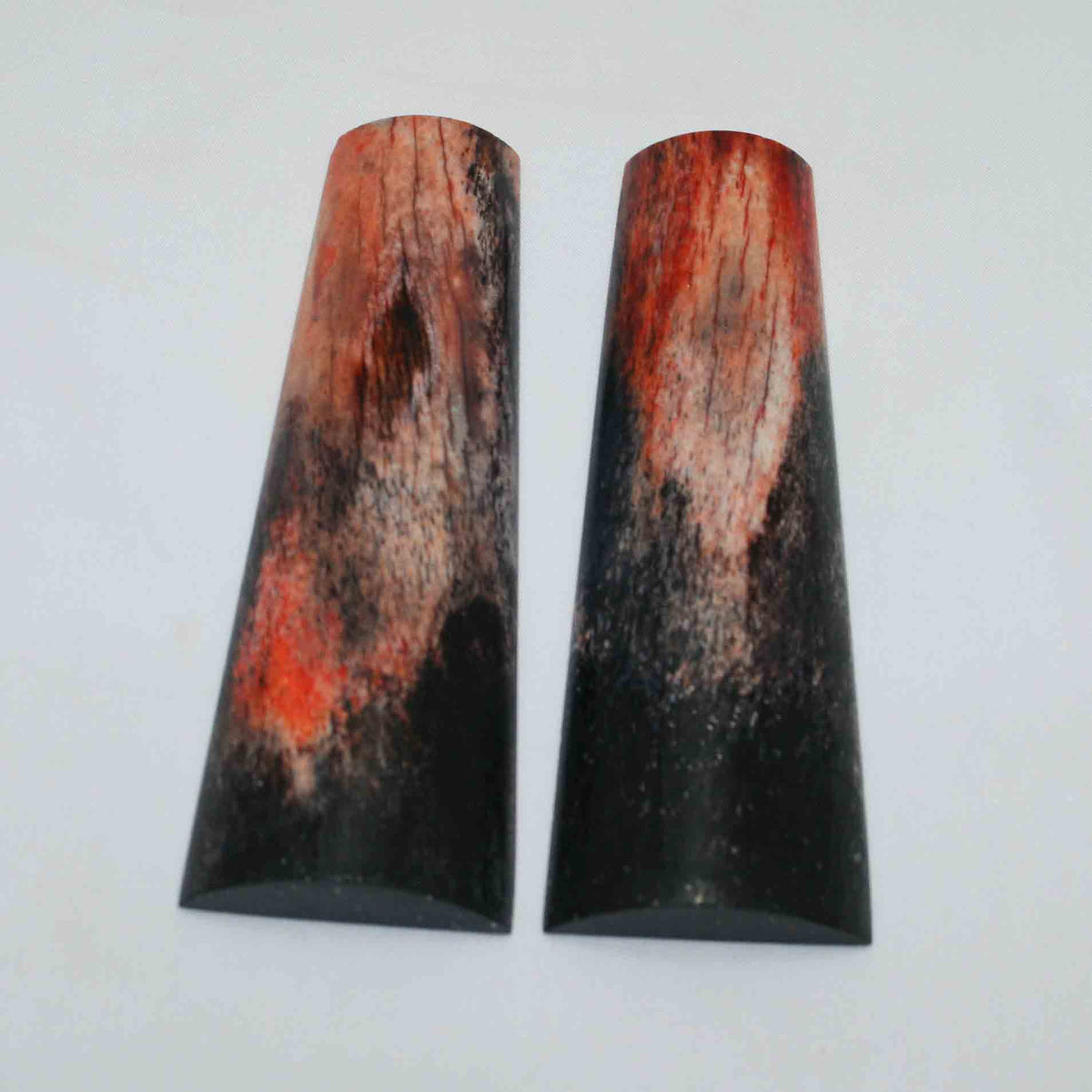 NB105JS93 Giraffe Bone Scales