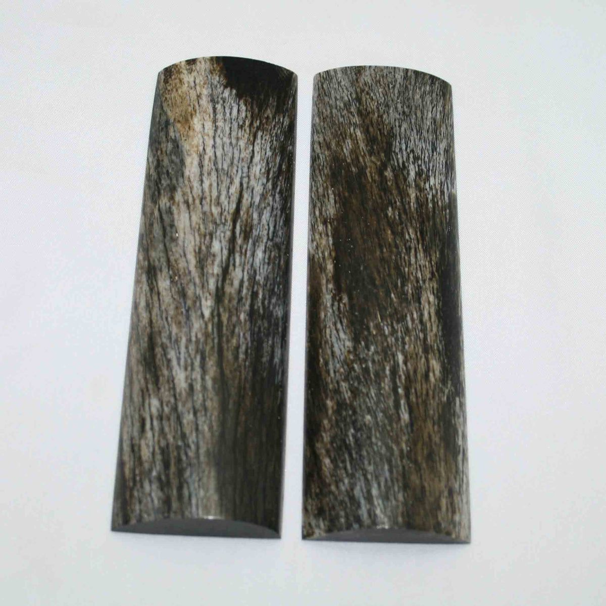 NB105JS98 Giraffe Bone Scales