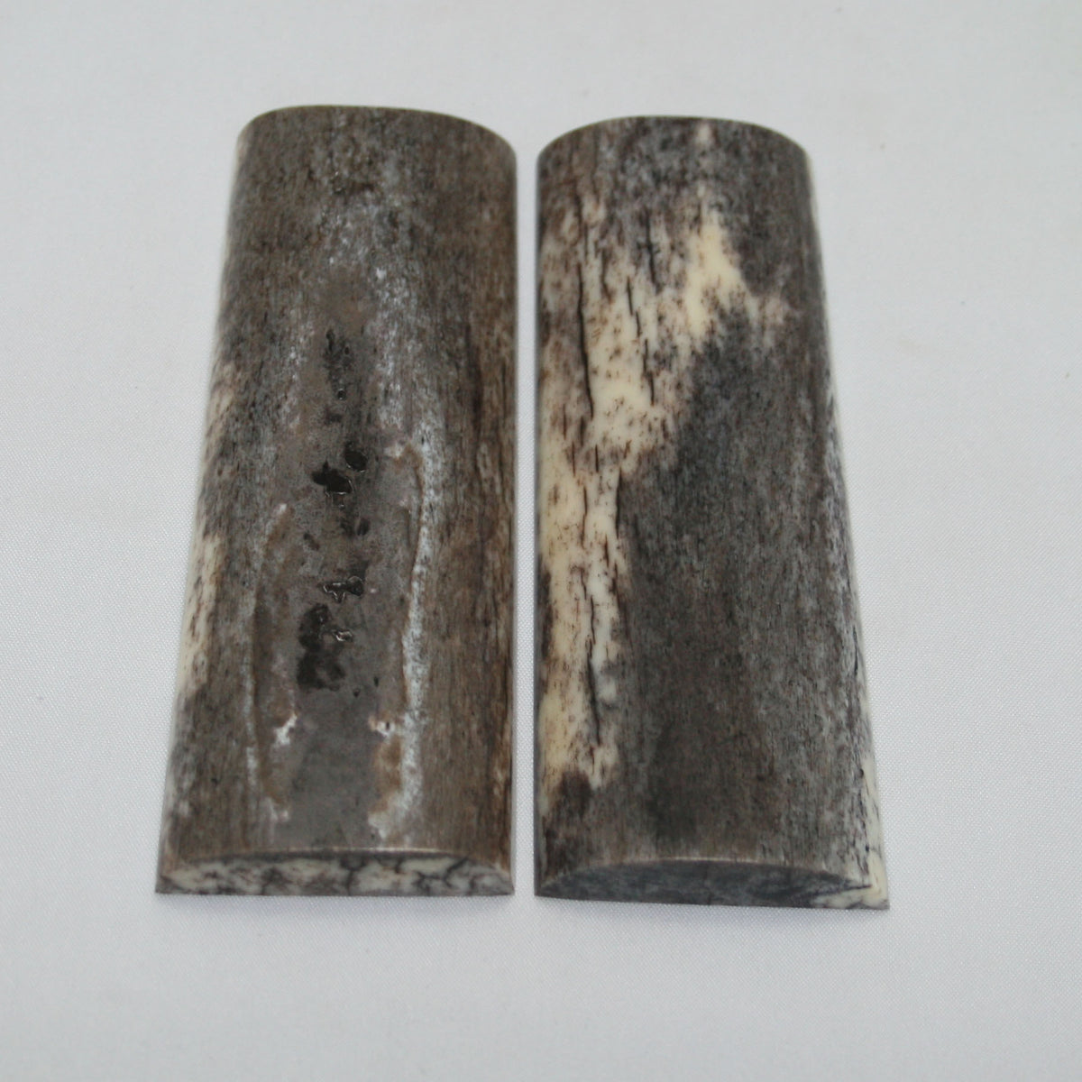 NB105MAN114 Giraffe Bone Scales