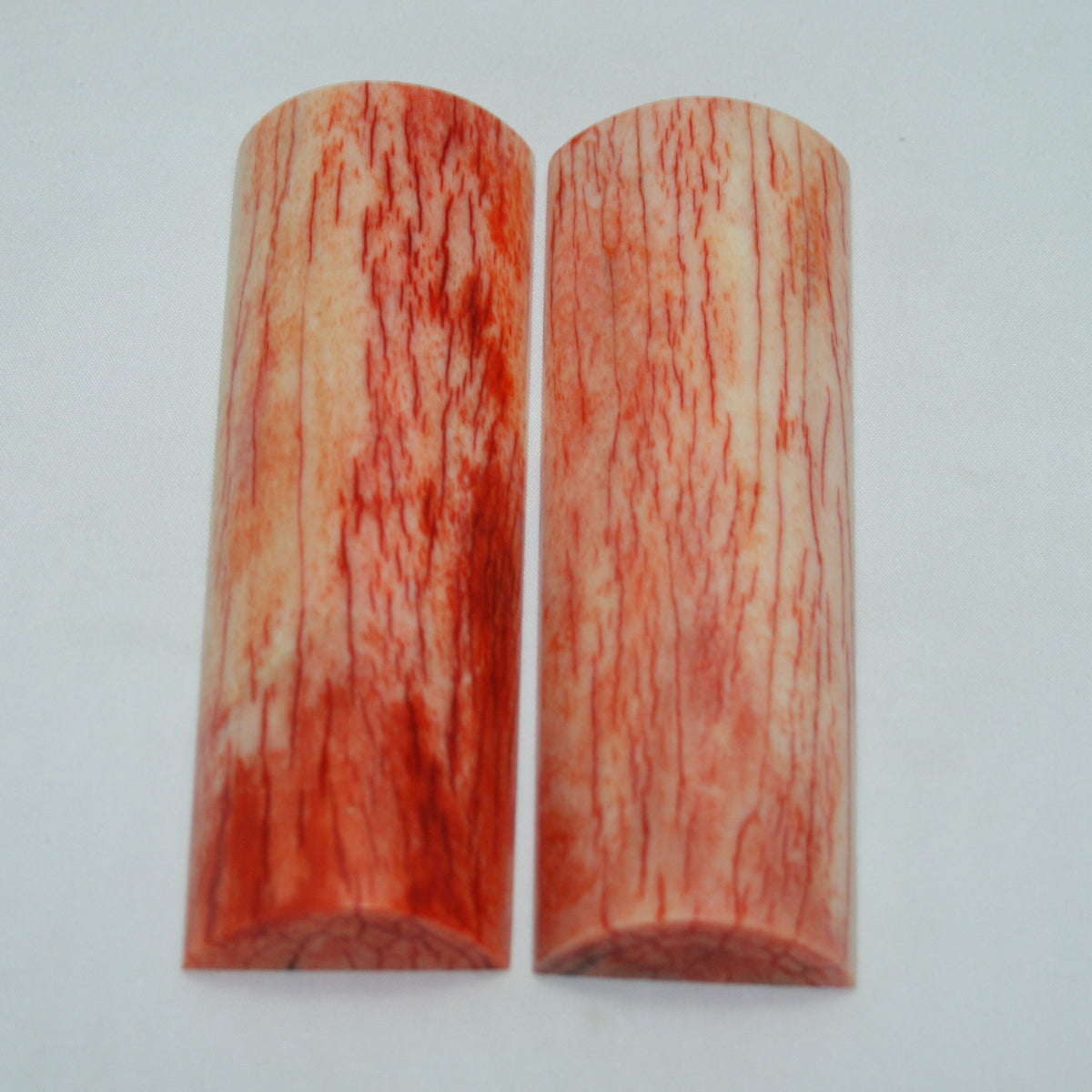 NB105MAN149 Giraffe Bone Scales