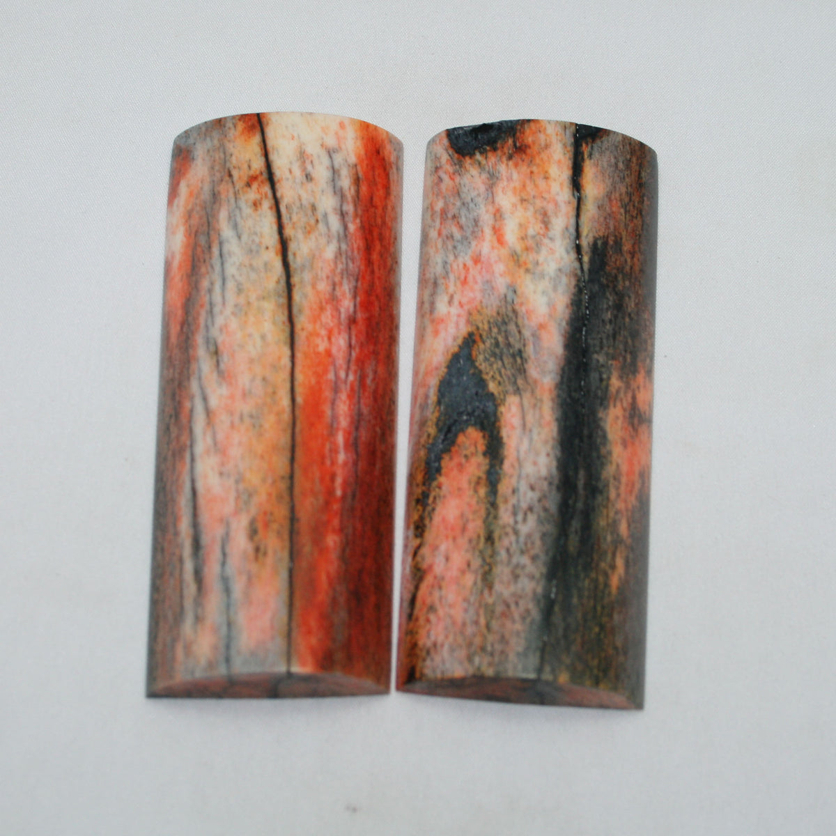 NB105MAN163 Giraffe Bone Scales