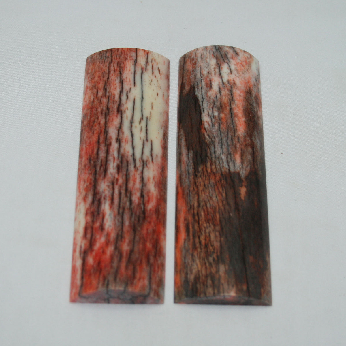 NB105MAN16 Giraffe Bone Scales