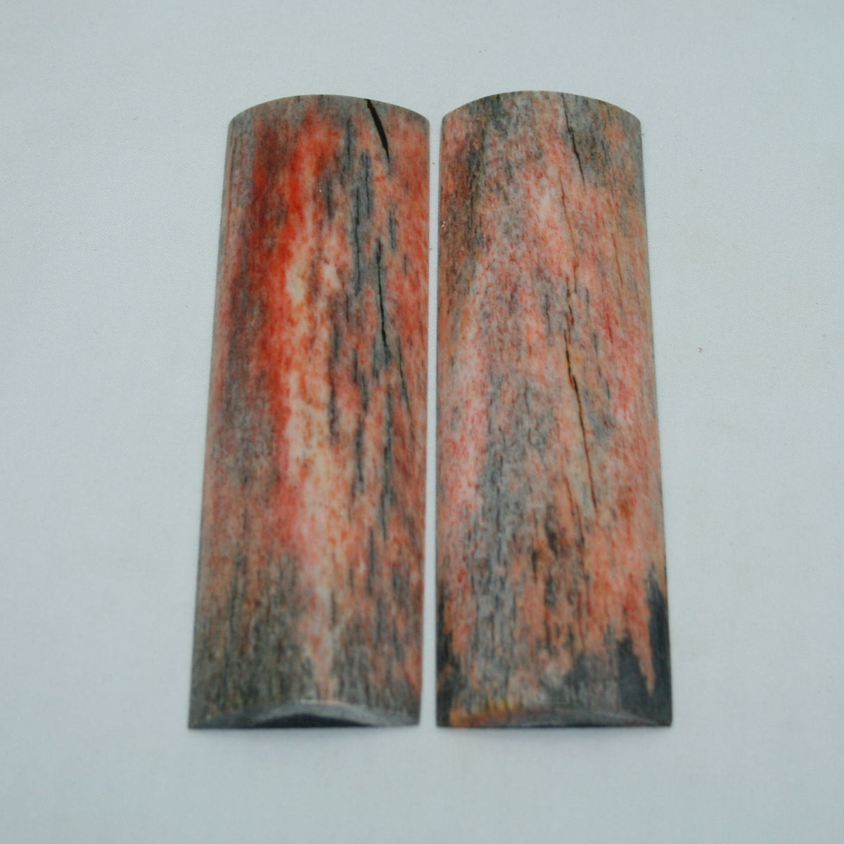 NB105MAN30 Giraffe Bone Scales