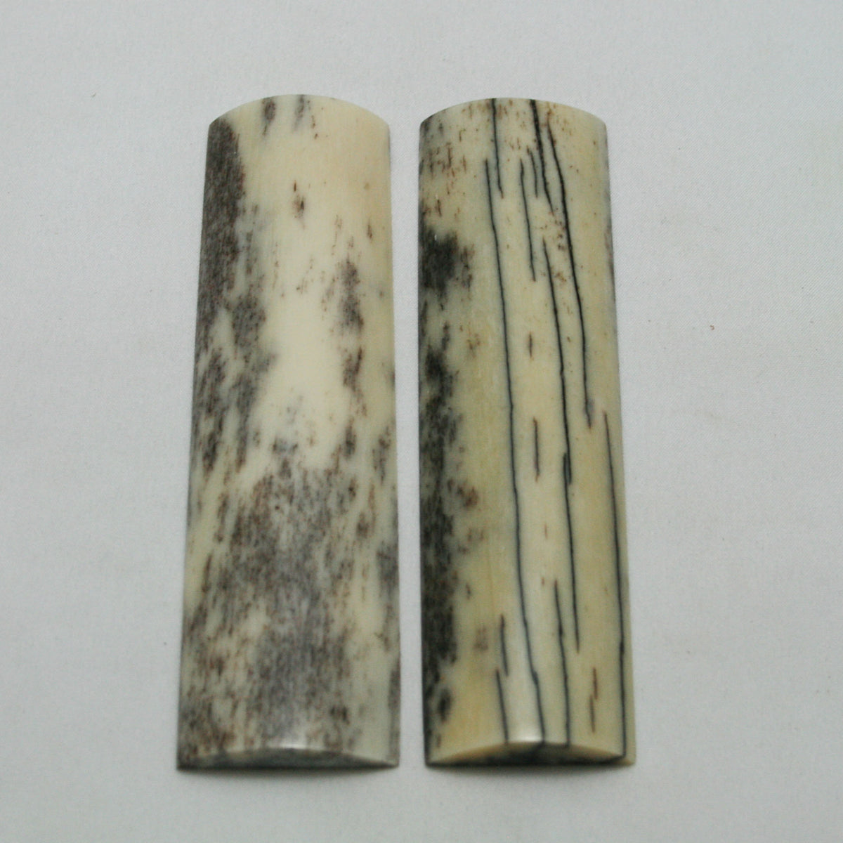 NB105MAN37 Giraffe Bone Scales