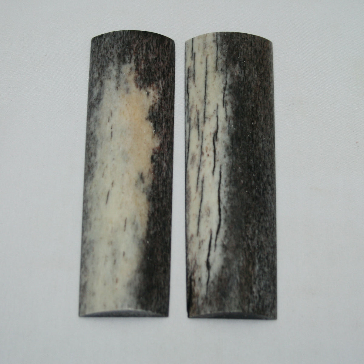 NB105MAN44 Giraffe Bone Scales