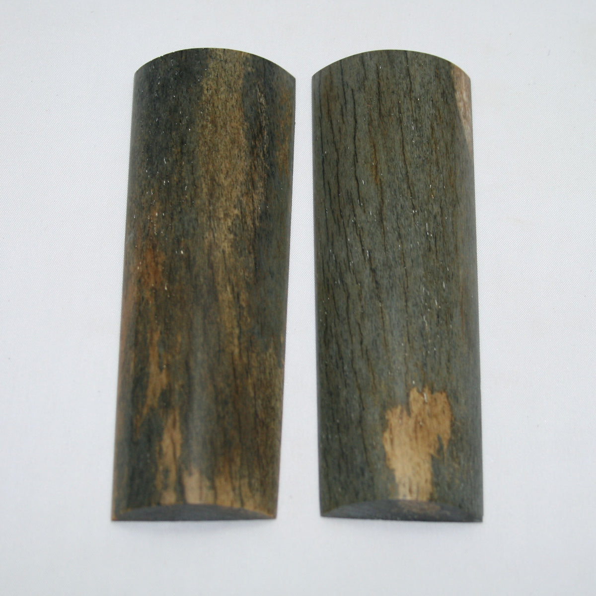 NB105MAN64 Giraffe Bone Scales