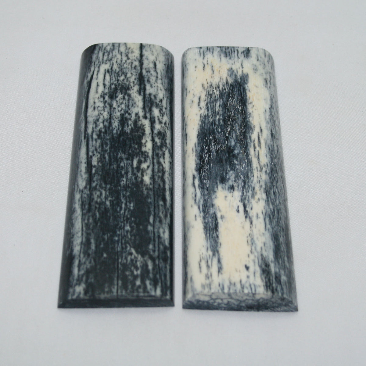 NB105MAN76 Giraffe Bone Scales