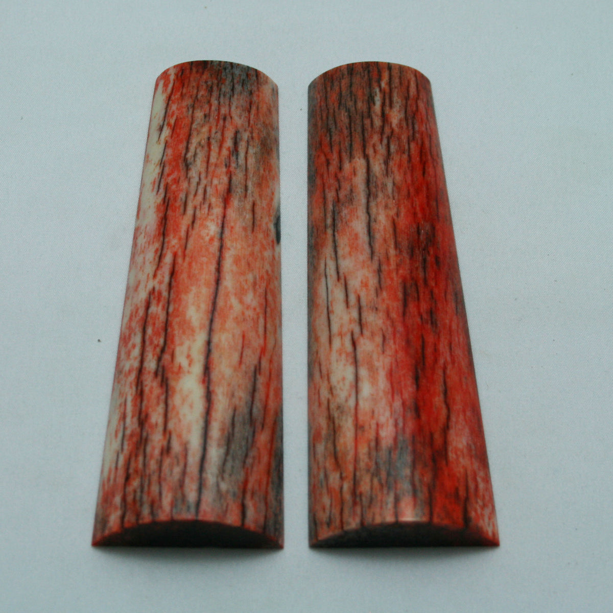 NB105MAN7 Giraffe Bone Scales