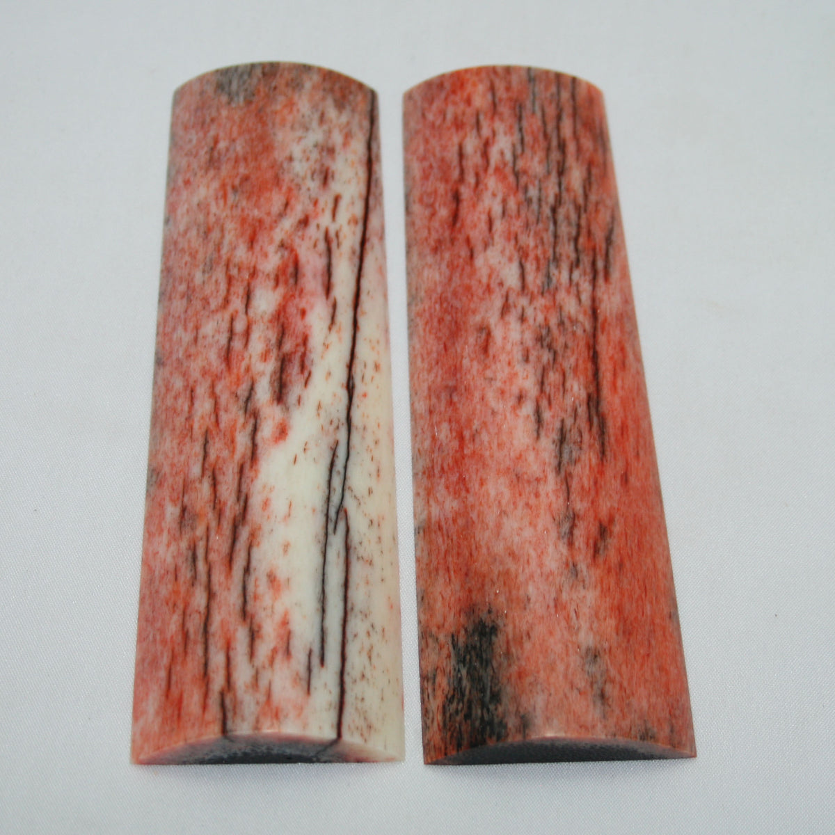 NB105MAN82 Giraffe Bone Scales