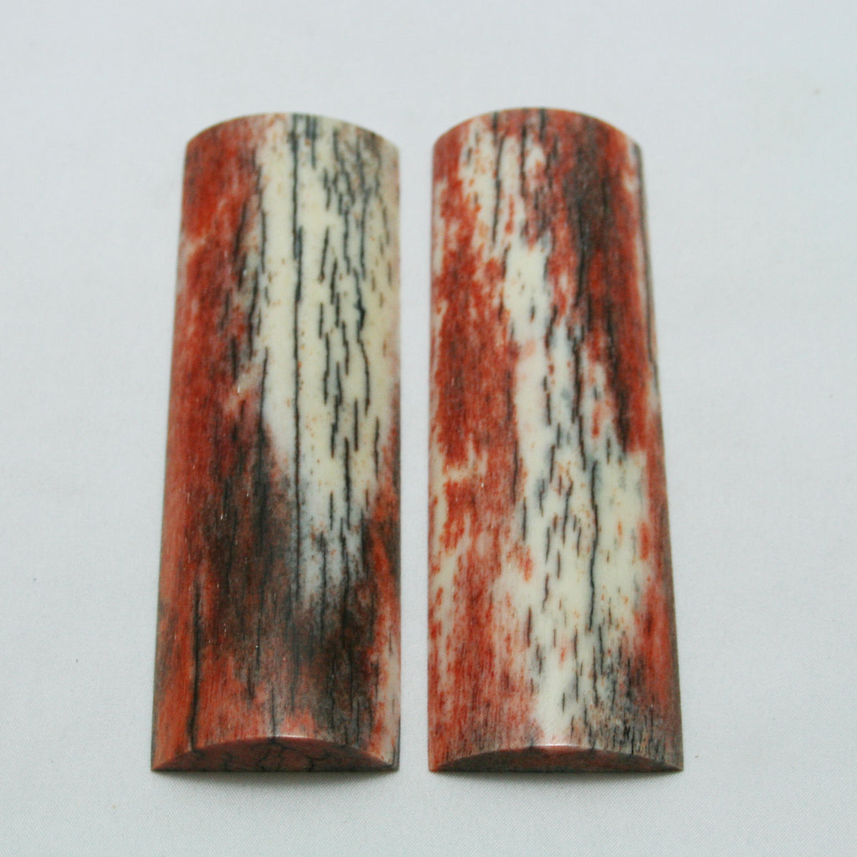 NB105MAN92 Giraffe Bone Scales